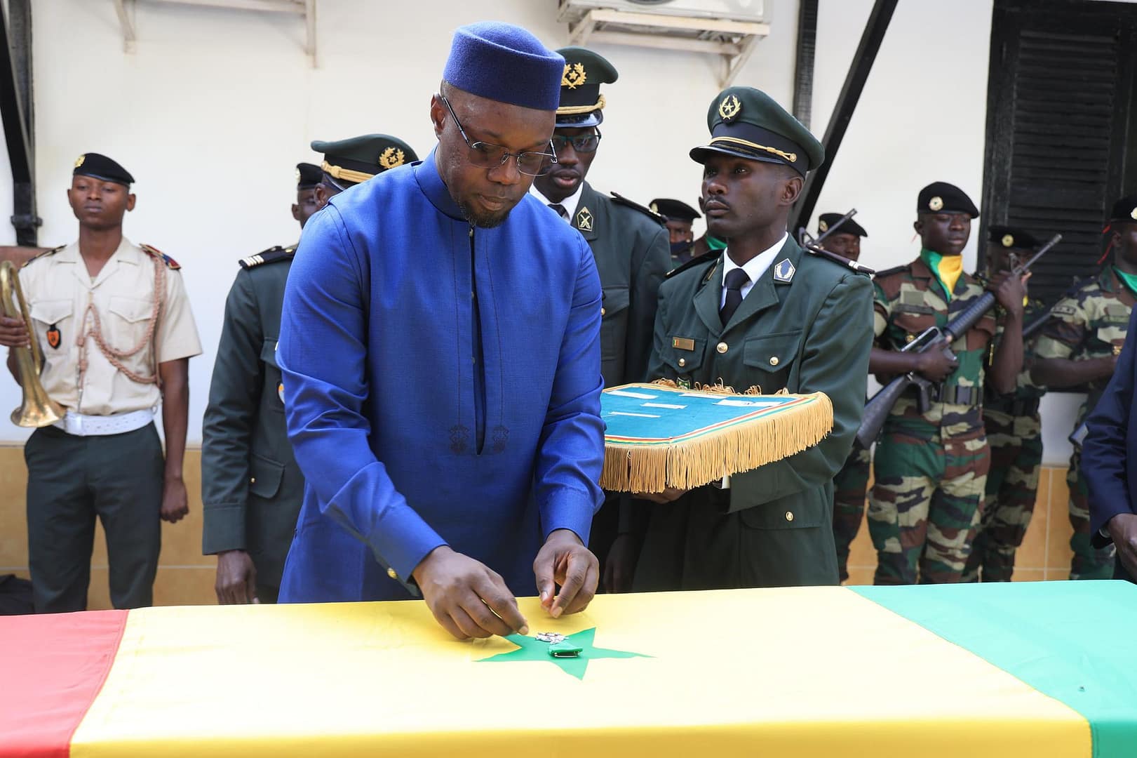 🇸🇳 Dernier hommage au Commandant Pape Mignane Ndong : l’État salue la mémoire d’un officier exemplaire 1 🇸🇳 Dernier hommage au Commandant Pape Mignane Ndong : l’État salue la mémoire d’un officier exemplaire