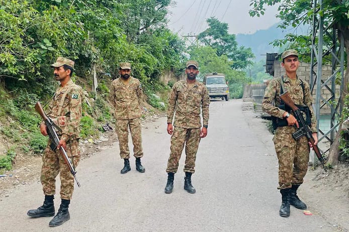 🇮🇳🇵🇰 Nouvelles tensions entre l’Inde et le Pakistan : échanges de tirs, menaces et censure 1 🇮🇳🇵🇰 Nouvelles tensions entre l’Inde et le Pakistan : échanges de tirs, menaces et censure