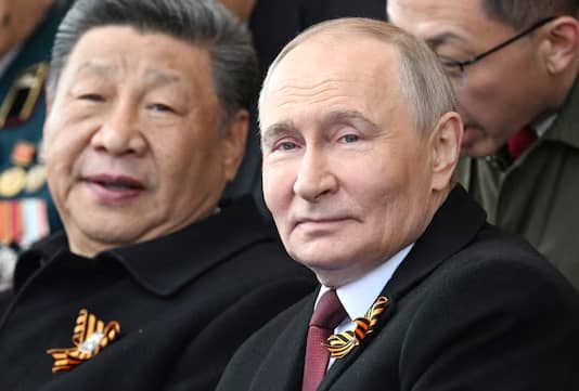 🇷🇺 “Un défilé surréaliste” : ce qu’il faut retenir de la parade militaire russe du 9 mai