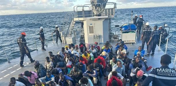 🌊 La Marine sénégalaise intercepte une pirogue avec 92 migrants dans le delta du Saloum 1 🌊 La Marine sénégalaise intercepte une pirogue avec 92 migrants dans le delta du Saloum