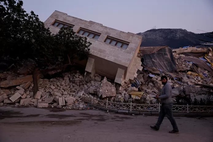 🇹🇷 Le bilan des séismes en Turquie et en Syrie passe la barre des 50.000 morts 1 🇹🇷 Le bilan des séismes en Turquie et en Syrie passe la barre des 50.000 morts