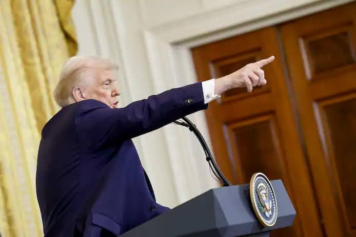 🇺🇸 Donald Trump humilie une journaliste étrangère en pleine conférence de presse 1 🇺🇸 Donald Trump humilie une journaliste étrangère en pleine conférence de presse