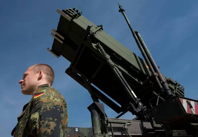 🇩🇪 L’Allemagne propose de déployer des systèmes Patriot en Pologne pour protéger les livraisons à l’Ukraine 1 🇩🇪 L’Allemagne propose de déployer des systèmes Patriot en Pologne pour protéger les livraisons à l’Ukraine
