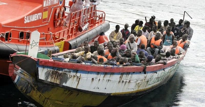 🌊 Continuation de l’Exode Sénégalais vers l’Espagne : Plus de 300 Migrants Arrivent ce Samedi 7 Octobre 1 🌊 Continuation de l’Exode Sénégalais vers l’Espagne : Plus de 300 Migrants Arrivent ce Samedi 7 Octobre