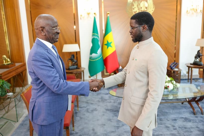 🇸🇳🇲🇷 Coopération renforcée : le Président Diomaye reçoit un émissaire du chef de l'État mauritanien 1 🇸🇳🇲🇷 Coopération renforcée : le Président Diomaye reçoit un émissaire du chef de l’État mauritanien