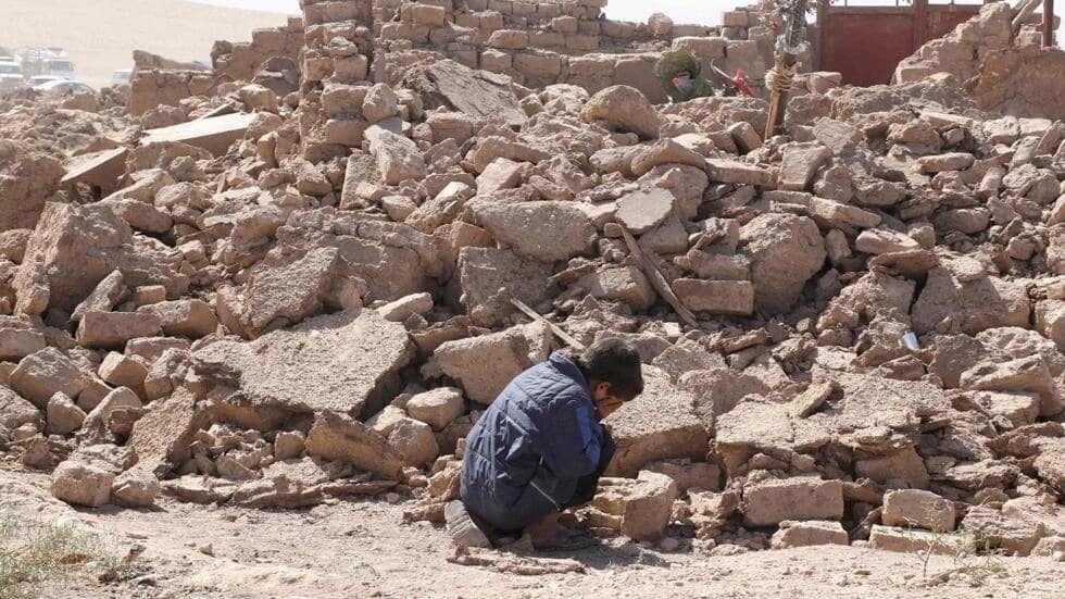 🇦🇫 Séisme en Afghanistan: l'aide arrive à des sinistrés terrifiés par les répliques 1 🇦🇫 Séisme en Afghanistan: l’aide arrive à des sinistrés terrifiés par les répliques