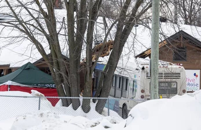 🇨🇦 Un bus fonce sur une garderie au Québec: deux enfants sont morts, la piste d’un “acte délibéré” envisagée 2 image 83