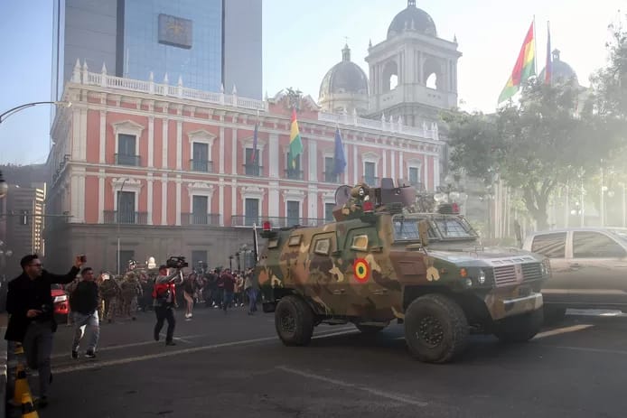 🇧🇴 Tentative de coup d’État en Bolivie, le chef de l’armée arrêté 2 telecharger 93