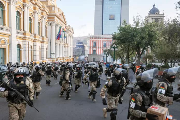 🇧🇴 Tentative de coup d’État en Bolivie, le chef de l’armée arrêté 4 telecharger 95