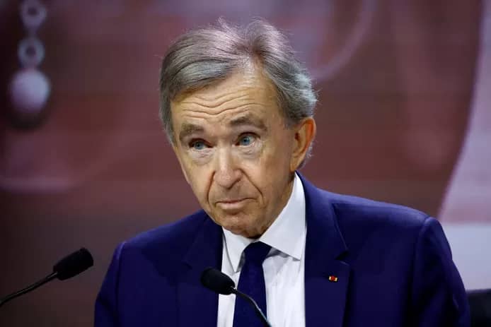 🌍 Pourquoi les 500 personnes les plus riches du monde ont perdu 123 milliards d'euros en un jour 4 telechargement 57 1