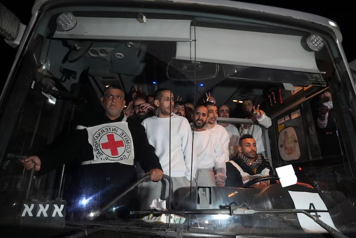🇮🇱 Les corps de quatre otages remis à Israël, le Hamas prêt pour la deuxième phase du cessez-le-feu 3 image 199