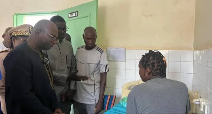 🇸🇳 Accident à Saré Coly Sallé : le ministre Moustapha Guirassy aux côtés des victimes et de leurs familles